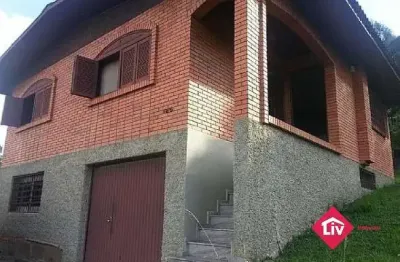 Casa para venda - 200m², 3 dormitórios, 2 vagas - pioneiro