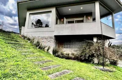 Casa para venda - 320m², 3 dormitórios, sendo 3 suites, 5 vagas - linha 40
