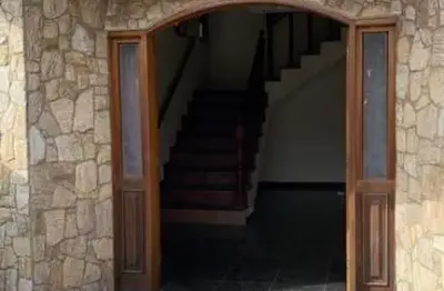 Sobrado para Venda em São Bernardo do Campo, Independência, 4 dormitórios, 4 suítes, 6 banheiros, 9 vagas