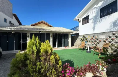 Casa com 4 quartos à venda na dos juazeiros, 12, praia de palmas, governador celso ramos por r$ 1.499.000