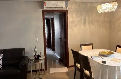 Apartamento com vista mar e 109 m² privativos à venda no balneário do estreito!