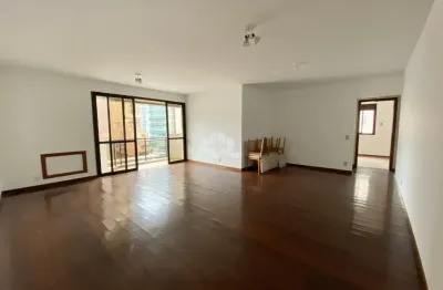 Apartamento com 4 quartos sendo 1 suíte e 2 vagas no coração do centro de florianópolis