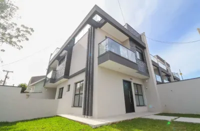 Excelente sobrado  triplex de esquina no bairro novo mundo 03 quartos  02 ou 03 vagas de garagem