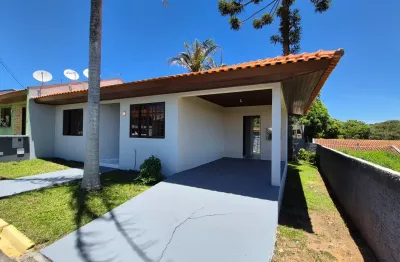 Casa térrea em condomínio com amplo terreno , ótima oportunidade!