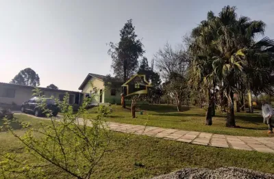 Ótima área com 2 casas para venda próximo ao horto municipal