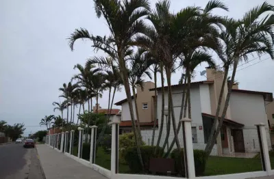 Sobrado 02 dorm à venda no bairro capão novo - 2 vagas de garagem