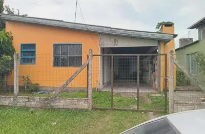 Casa 02 dorm à venda no bairro capão novo - 2 vagas de garagem