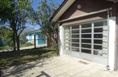 Casa 03 dorm à venda no bairro capão novo com 154 m² de área privativa - 3 vagas de garagem