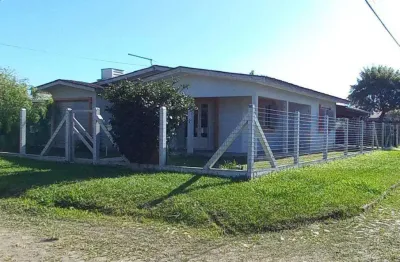 Casa 02 dorm à venda no bairro arroio teixeira com 75 m² de área privativa - 1 vaga de garagem