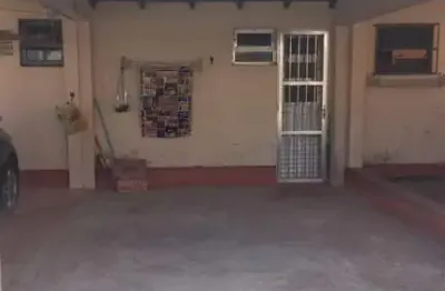 Sobrado 02 dorm à venda no bairro capão novo com 73 m² de área privativa - 1 vaga de garagem