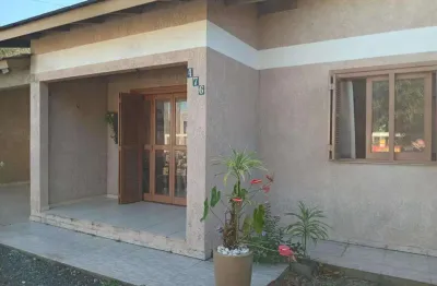 Casa 02 dorm à venda no bairro capão novo com 84 m² de área privativa - 2 vagas de garagem