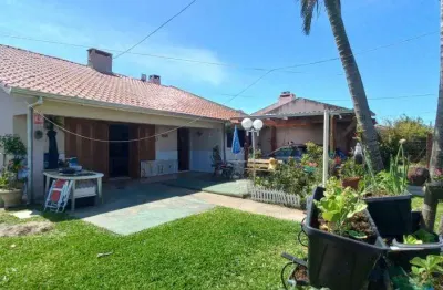 Casa 03 dorm à venda no bairro capão novo com 150 m² de área privativa - 2 vagas de garagem