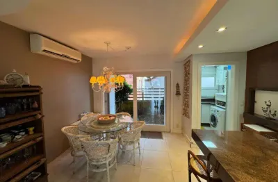 Sobrado 03 dorm à venda no bairro capão novo - 1 vaga de garagem