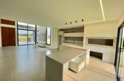 Casa 04 dorm à venda no bairro arroio teixeira com 170 m² de área privativa