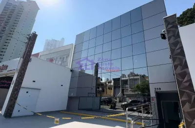 Predio comercial com 3 andares ideal para clinicas laboratorios