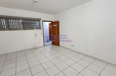 Sala comercial com 32 metros toda reformada perto de comercio e vasta condução
