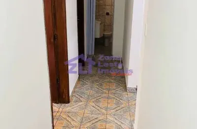 Casa com 2 quartos para alugar na Avenida David Domingues Ferreira, 744, Itaquera, São Paulo