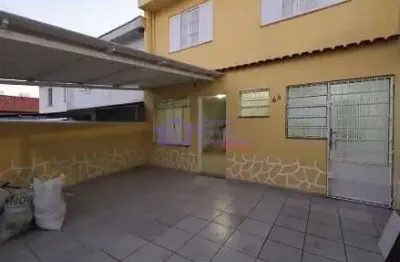 Casa com 2 quartos para alugar na Rua Leôncio da Costa Vieira, 64, Jardim Piqueroby, São Paulo