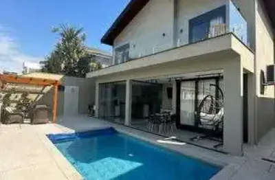 Casa alto padrão para venda com 3 suítes e piscina no residencial real park.