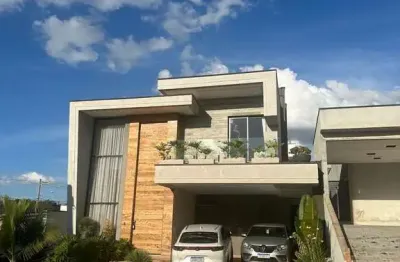 Sobrado para venda com 4 suítes e piscina no condomínio mosaico essence.