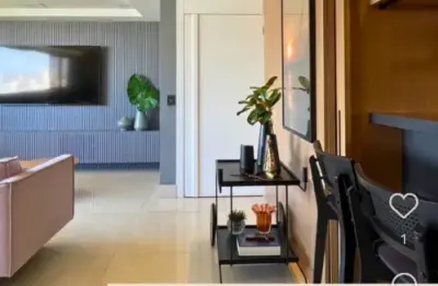 Apartamento exclusivo de 150m² – reformado, mobiliado e tecnológico – natal/rn  este apartamento de alto padrão foi totalmente reformado, com acabamentos nobres, projeto de interiores e tecnologia int