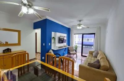 Apartamento 2 quartos 1 suíte no canto do forte a 50m da praia!!