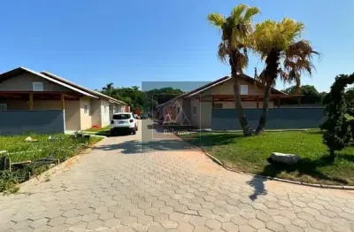 Casa em condomínio fechado na praia de barra velha/sc - 2 quartos. 1 suíte. 2 vagas. 39 m²