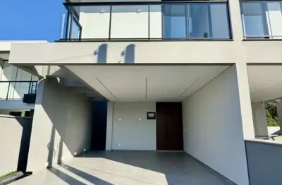 Sobrado para Venda em São José, Forquilhas, 3 dormitórios, 1 suíte, 3 banheiros, 2 vagas