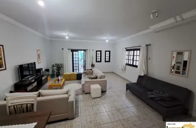 Sobrado para venda com 200 m², 3 quartos, varanda, terraço, 2 vagas cobertas, e mais uma terceira já alugada em itaquera jardim helena - são paulo/sp.