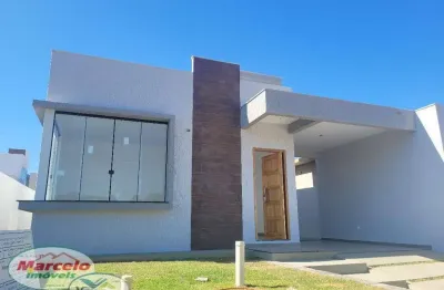 Excelente Casa Moderna de Condomínio com Fino Acabamento e Toda Infra Estrutura
