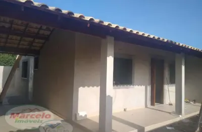 EXCELENTE CASA COM DOIS QUARTOS PERTO DA PRAIA E LAGOA - MARICà.