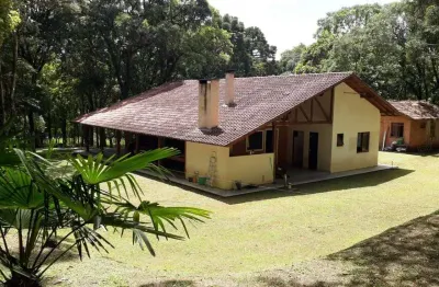Linda chacara em campo largo com nascentes, corrego e area de 129.557 m²