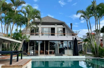 Casa com 8 quartos para alugar na Avenida Osvaldo Rodrigues Cabral, Centro, Florianópolis