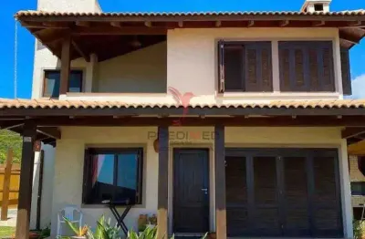 Casa a venda na beira da praia do rosa sul - sc brasil