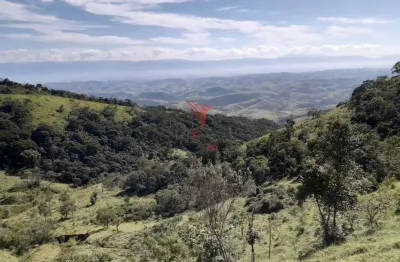 Propriedade rural no bairro do fogueteiro, com 66 hectares
