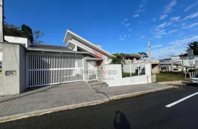 Casa alto padrão localizada no bairro amizade. aceita imóvel de menor valor