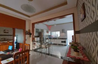 Casa com 3 quartos à venda no portal das colinas, guaratinguetá  por r$ 1.300.000