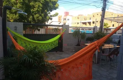 Apartamento de 3 quartos,térreo a apenas 150 m da praia , área privativa, no bessa