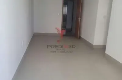 Oportunidade no miramar. apartamento de 3 quartos. andar alto