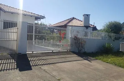 Lindo, muito lindo, situado a duas quadras da praia, 5 imóveis, com academia, piscina