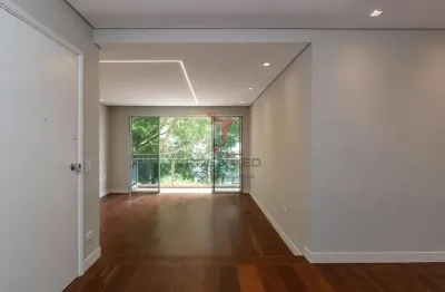 Vende-se no morumbi, apartamento com 3 quartos e 2 vagas de garagem