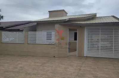 Belo imóvel!!! padrão acima da média, duas lajes, uma inclinada mais telhado. imbituba. sc