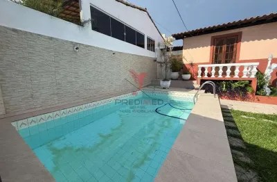 Excelente casa com Piscina e Campo de futebol por apenas R$ 380 MIL - Aceitamos financiame