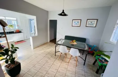 Casa em esquina com 3 dormitórios à venda, 103 m² por R$ 410.000 - Jardim das Cerejeiras - São José dos Campos/SP