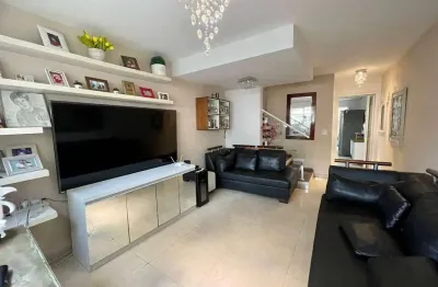 Casa com 2 quartos à venda na Avenida Guilherme Giorgi, Vila Carrão, São Paulo