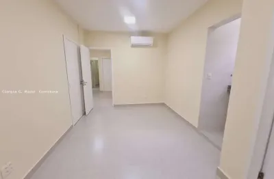 Sala comercial para alugar na Avenida Marechal Deodoro, 104, Gonzaga, Santos