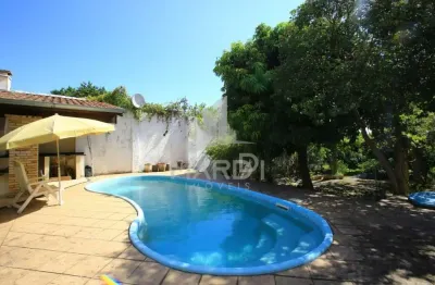 Casa com 3 quartos à venda na rua jacundá, 217, guarujá, porto alegre por r$ 650.000