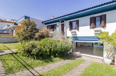 Casa com 3 quartos à venda na rua butuí, 185, cristal, porto alegre por r$ 870.000