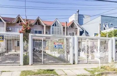 Casa com 2 quartos à venda na rua heitor kramer, 324, guarujá, porto alegre por r$ 430.000