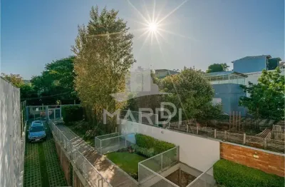 Casa com 2 quartos à venda na rua oscar schneider, 485, medianeira, porto alegre por r$ 1.290.000